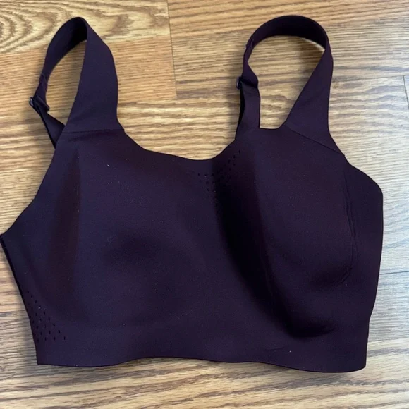 Victoria’s Secret Seamless Wireless Sport Bra in Deep Plum - Picture 1 of 4